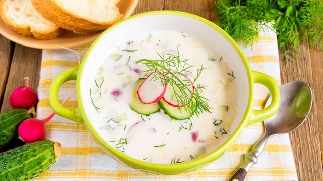 kā pagatavot okroshka pēc Dukana diētas